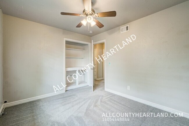 Building Photo - 3921 NW 51st St