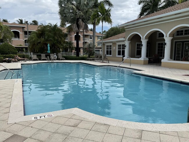 Building Photo - 6529 Emerald Dunes Dr