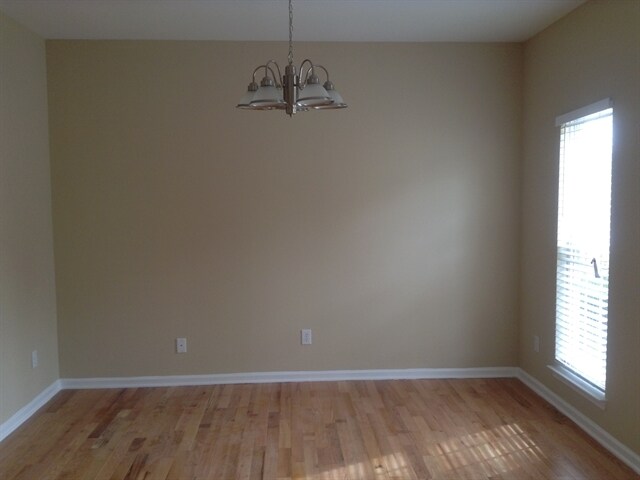 Building Photo - 152 Easy St