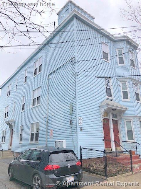 Building Photo - 389.5 Columbia St Unit #1