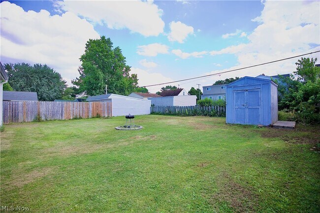 Building Photo - 6117 Ira Ave