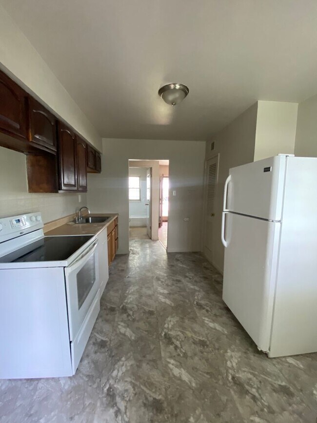 Building Photo - 6149-6151 Garfield Ave