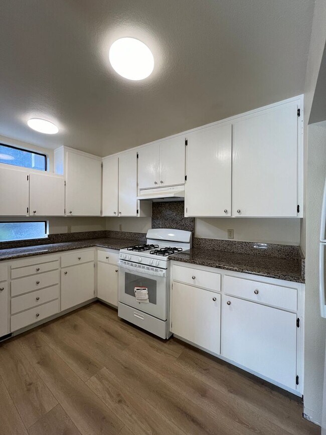 Building Photo - 4235 Grace St