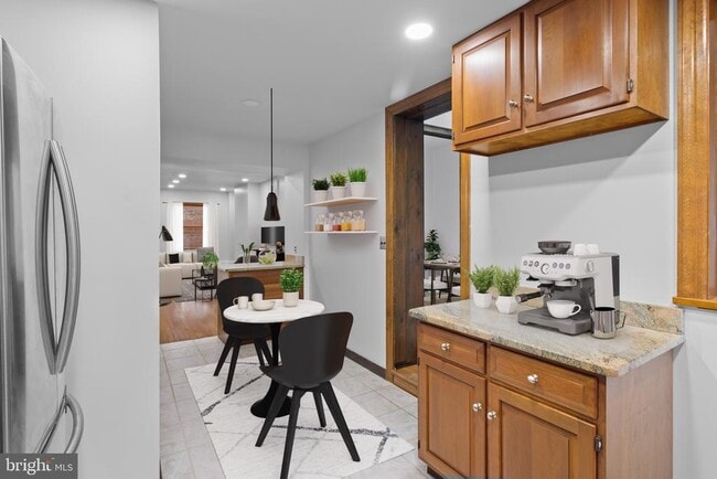 Building Photo - 1616 W 16th St