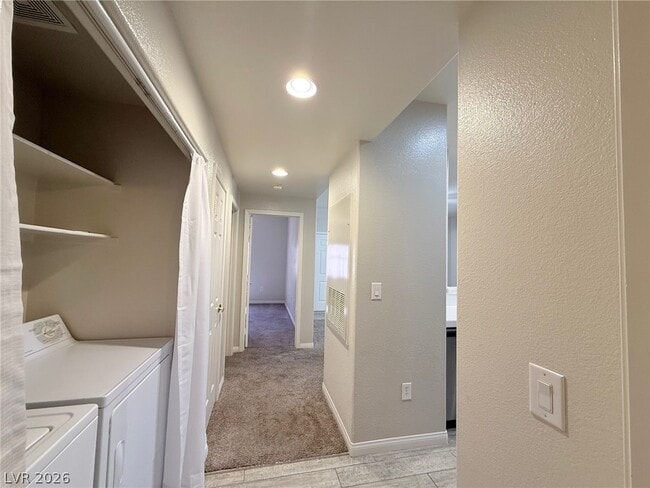 Building Photo - 2113 Echo Bay St