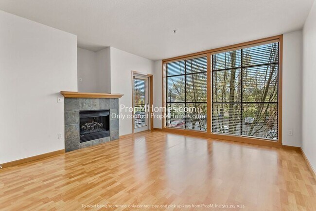 Building Photo - Beranger Commons - The Pearl of Gresham! S...