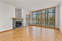 Building Photo - Light Filled One Bedroom Condo at the Beranger!