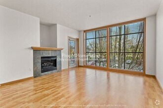 Building Photo - Beranger Commons - The Pearl of Gresham! S...