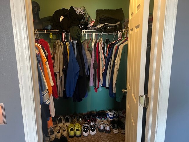 Building Photo - 2650 Cadbury Cir