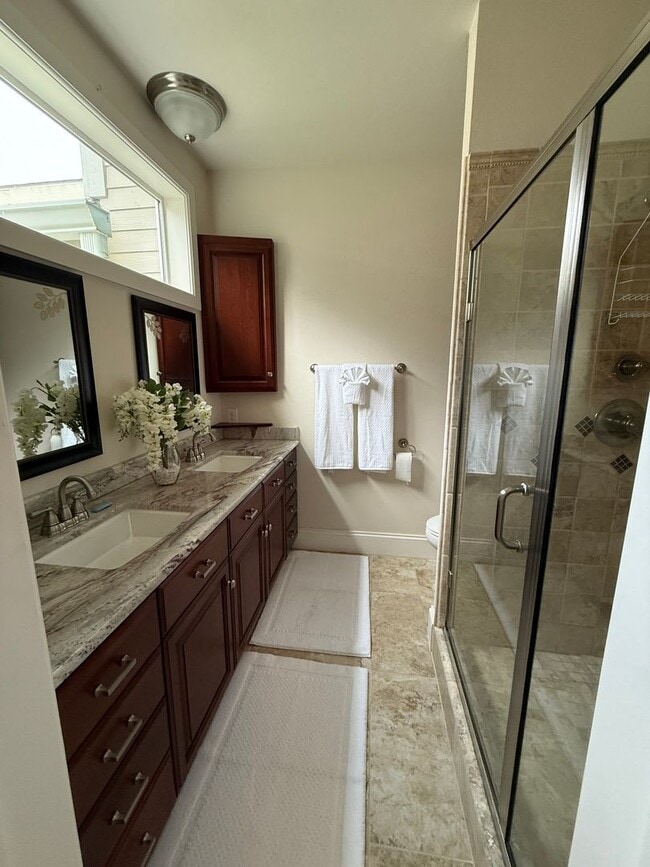 Building Photo - Stunning Bay View Retreat – Fully Furnished 2 Bed / 2 Bath Near Charleston