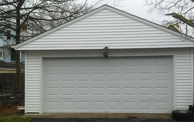 Building Photo - 1297 Warren Rd