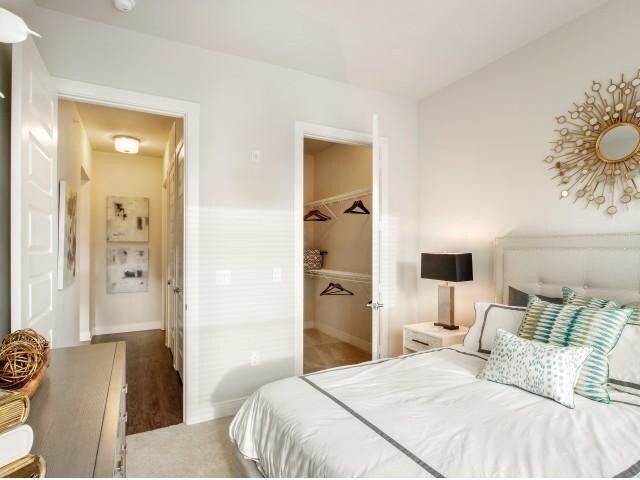 Building Photo - 2 bedroom in Dallas TX 75202