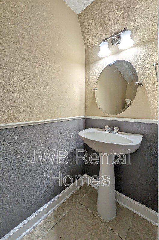 Building Photo - 12722 Megan Jean Ct