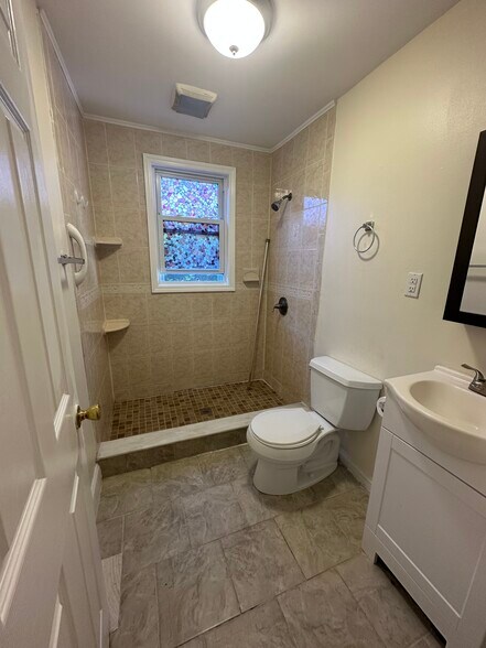 Building Photo - 36 Lexington Ave