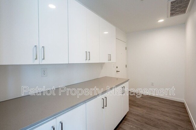 Building Photo - 1130 N 2nd St