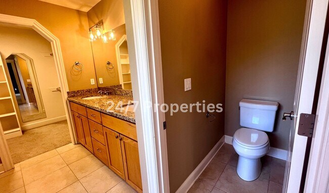 Building Photo - Large 4BD I 2.5BA Home - West Linn!