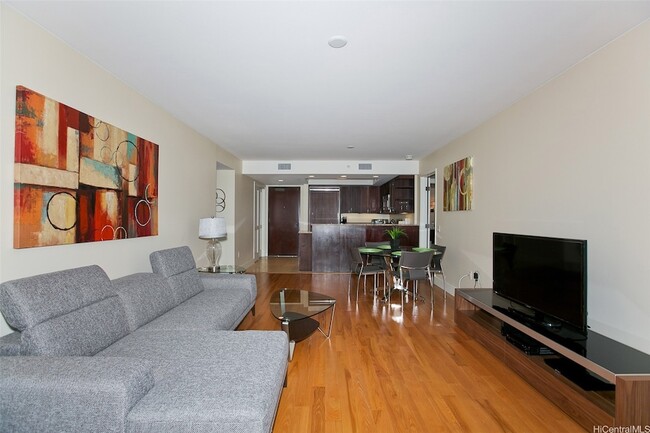 Building Photo - 1551 Ala Wai Blvd