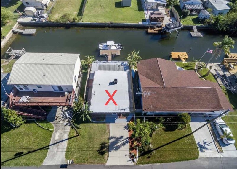 Building Photo - 14982 Edgewater Cir