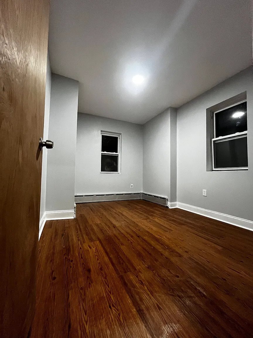 Building Photo - 840 Elm St