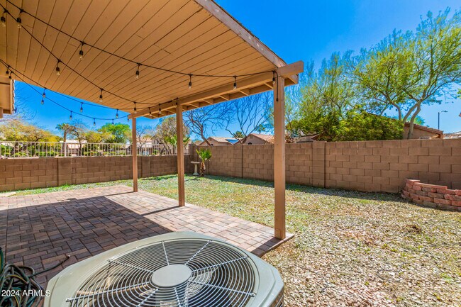 Building Photo - 3211 E Kristal Way