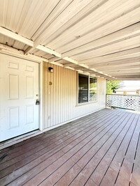 Building Photo - 330 Independence Cir
