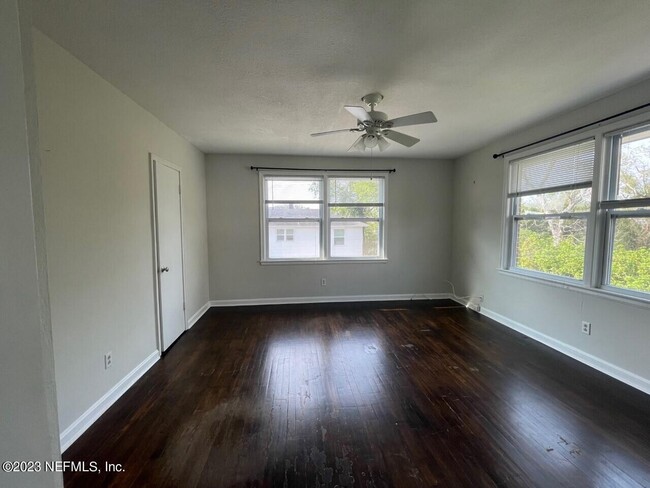 Building Photo - 1274 Belmont Terrace