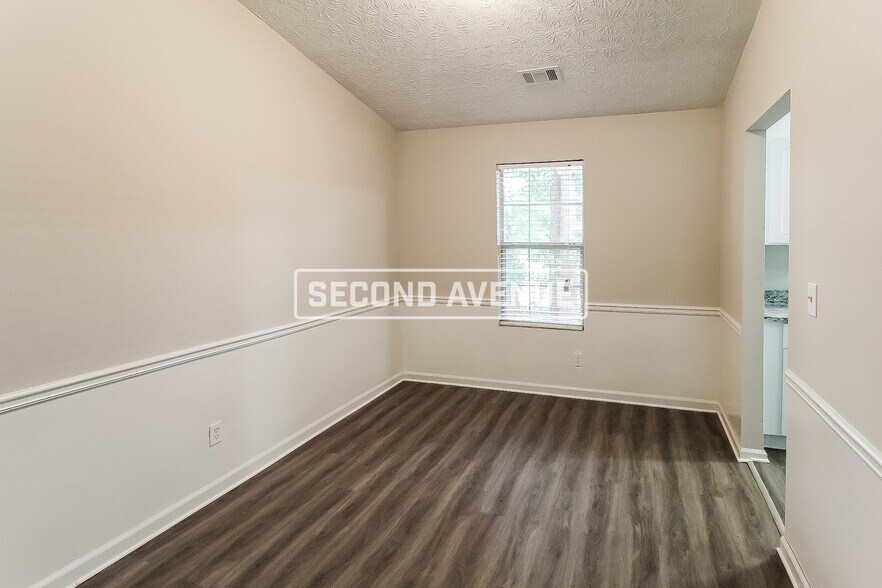 Building Photo - 6614 Rebecca Lou Ln