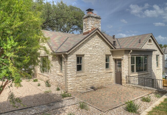 Building Photo - 3109 Walling Dr