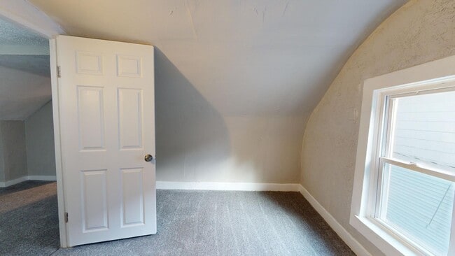 Building Photo - Clark / Fulton Area - 4 Bedrooms - Single ...