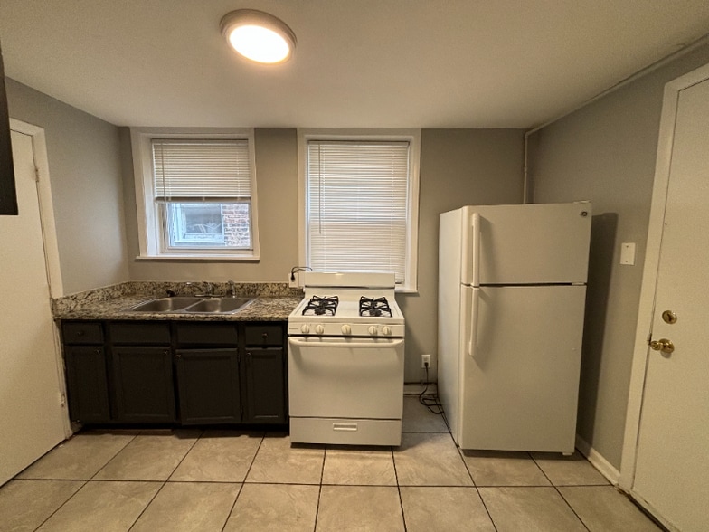 Primary Photo - 8137 S Evans Ave