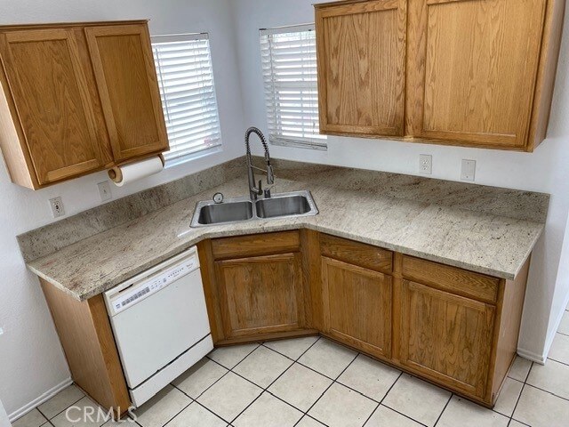 Building Photo - 27628 Powell Dr