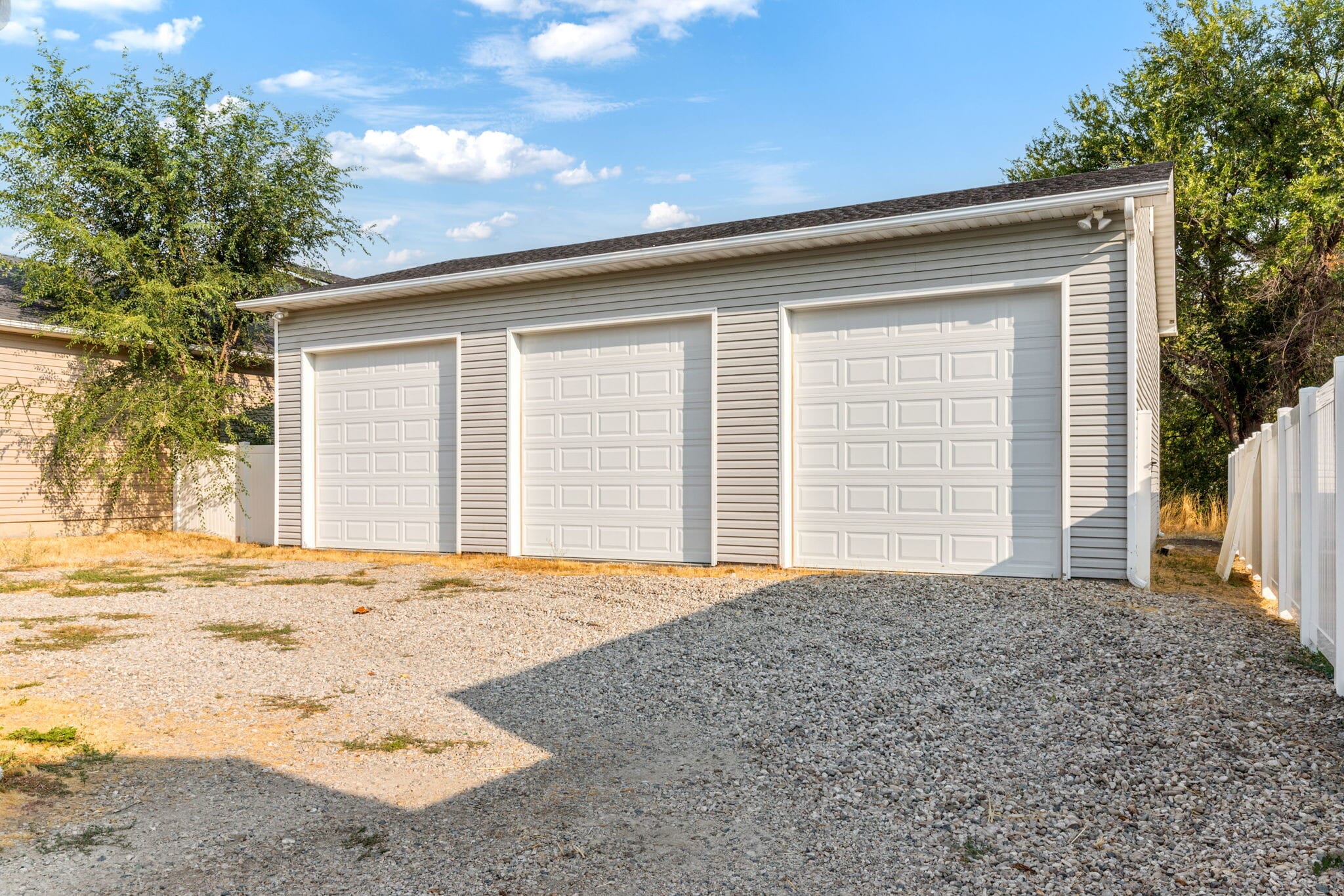 Building Photo - 9954 W Utahna Rd