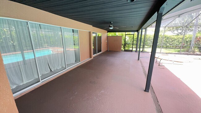 Building Photo - For Rent: A dazzling 5-bedroom, 3-bathroom...