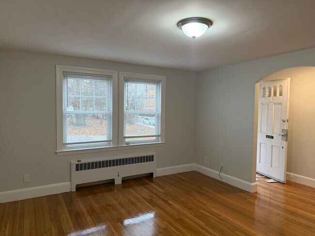 Building Photo - 460 Highland Ave