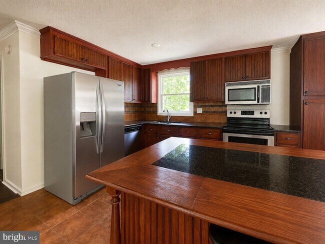 Building Photo - 31 Hamn Ln