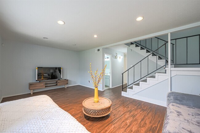 Building Photo - 10188 Beekman Pl Dr