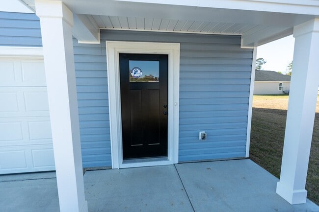 Building Photo - 324 Sweet Vernal St