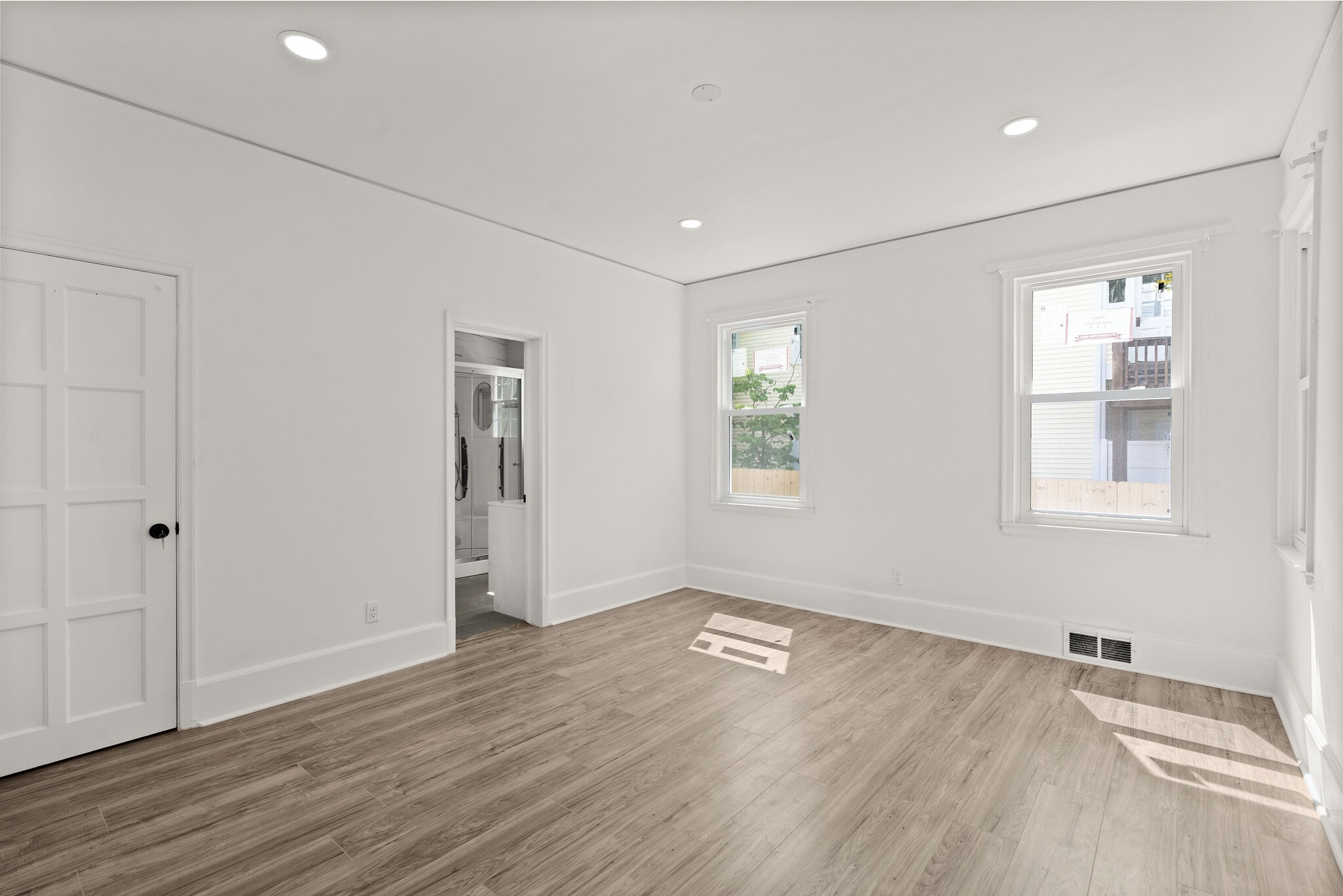 Building Photo - 1775 Broughton St