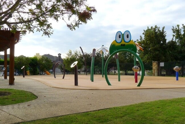 Building Photo - 8308 Rancho De La Osa Tr