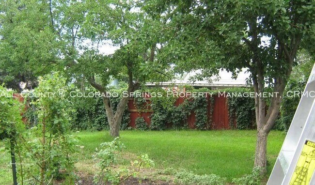 Building Photo - 124 N Brentwood Dr