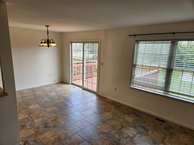 Building Photo - 513 Northstar Dr