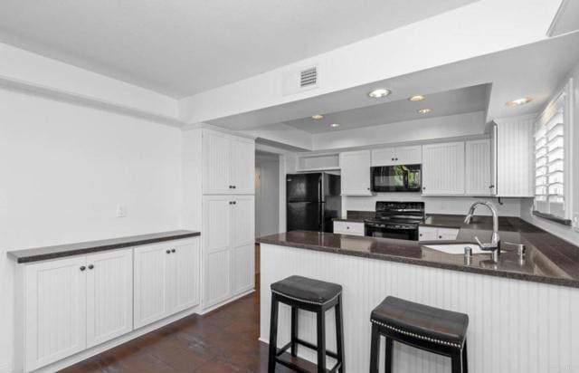 Building Photo - 6880 Hyde Park Dr