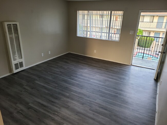 Building Photo - 11153 Ferina St