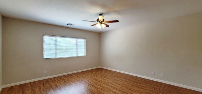 Building Photo - 2617 Vendange Pl
