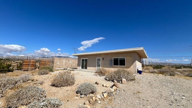 Building Photo - 61850 Sagebrush Rd