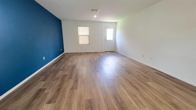 Building Photo - 192 Gabbro Gdns