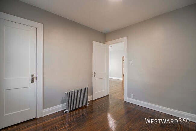 Building Photo - 4011 Elm St