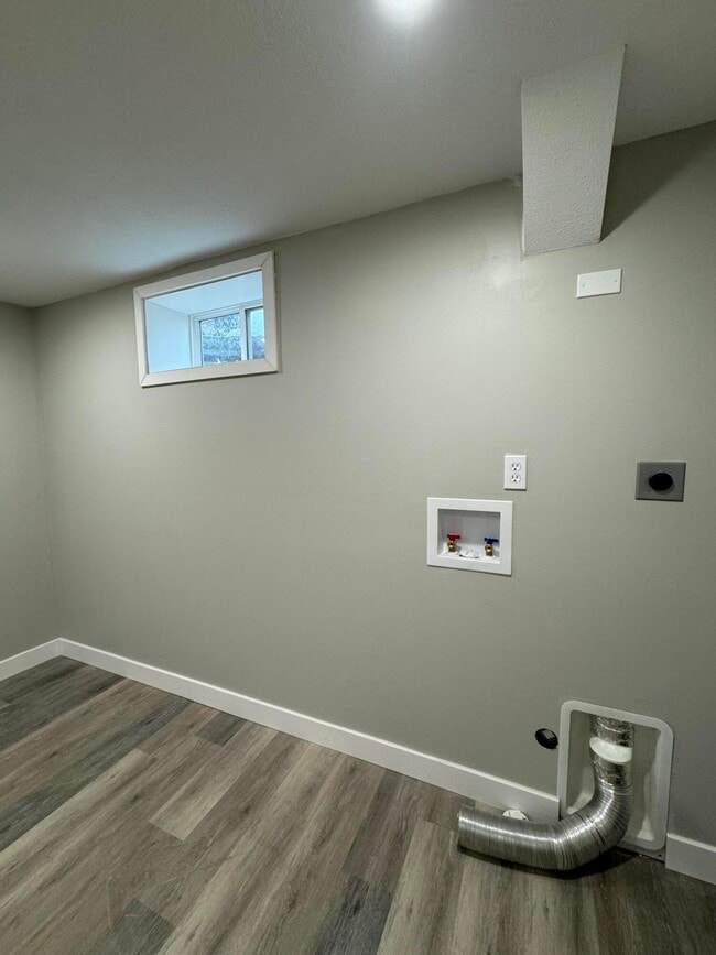 Building Photo - 3405 Balboa Ln