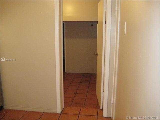 Building Photo - 334 Velarde Ave