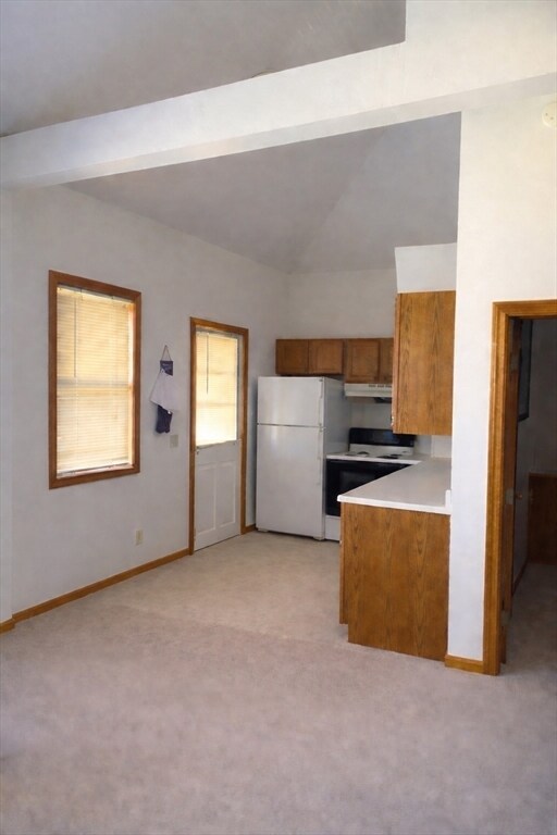 Building Photo - 74 Lakewood St